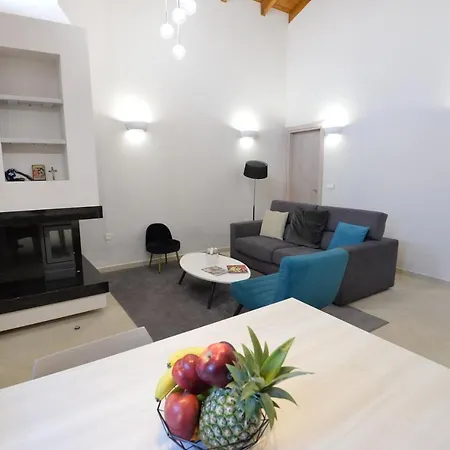 Kameiros Treasure Willa *