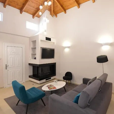 Willa Kameiros Treasure